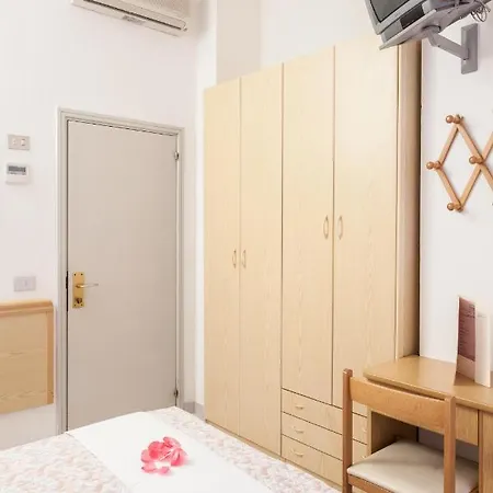 Cola Frontemare 3* Bellaria-Igea Marina