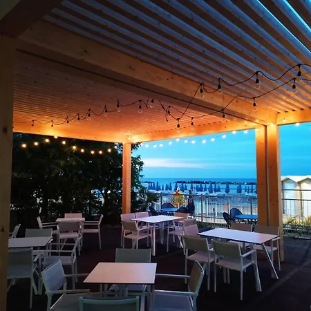 Cola Frontemare 3* Bellaria-Igea Marina
